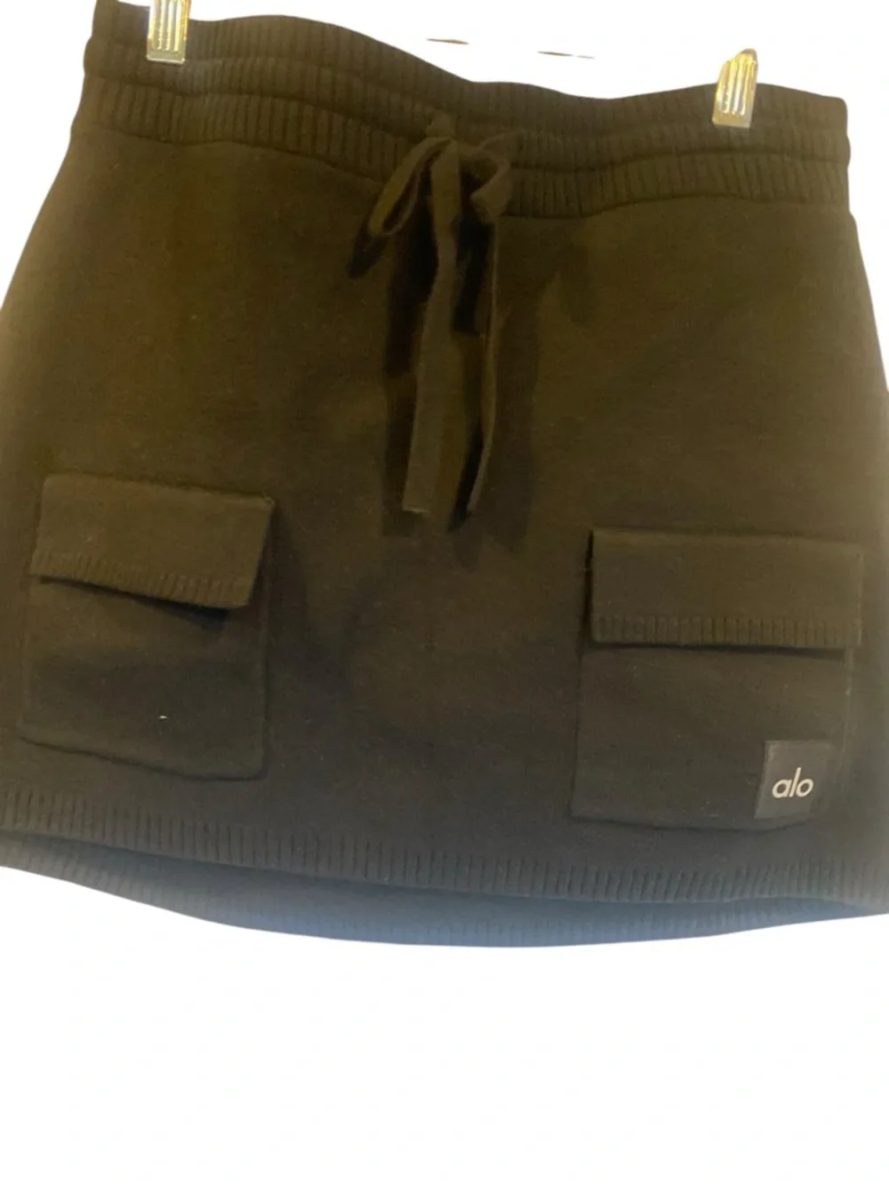 NWT Alo Yoga scholar knit cargo skirt BLACK Size M